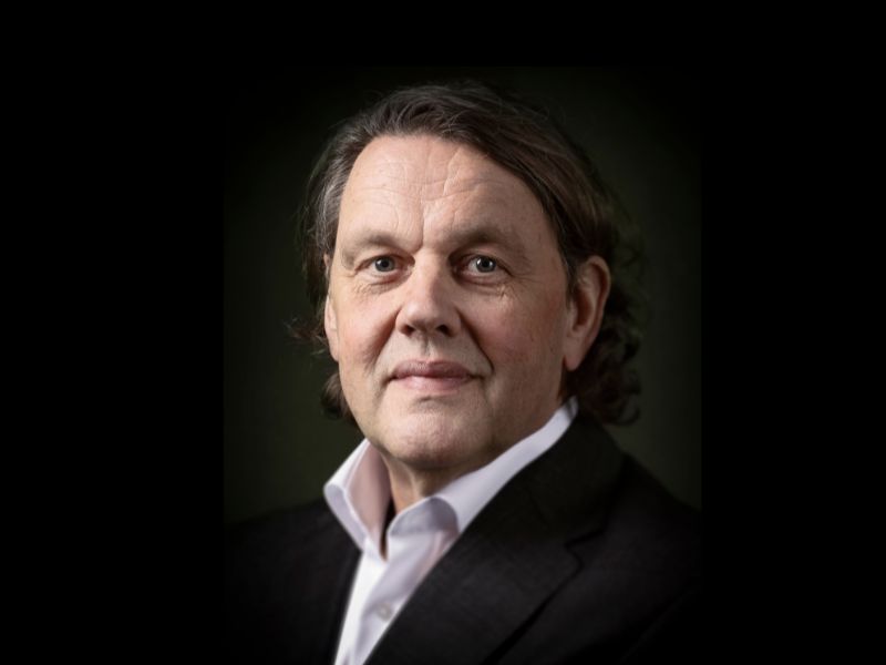 Crisis communication: STAND UP AND SHOW LEADERSHIP IN AN ASBESTOS CRISIS